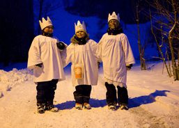 Noc prozáří světlo komety...