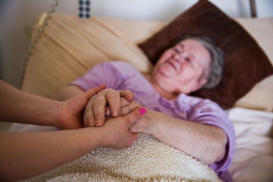 Rozhodl se zemřít doma, pomohl domácí hospic 