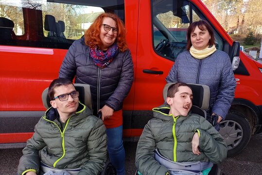 Plošinka už slouží handicapovaným a seniorům 